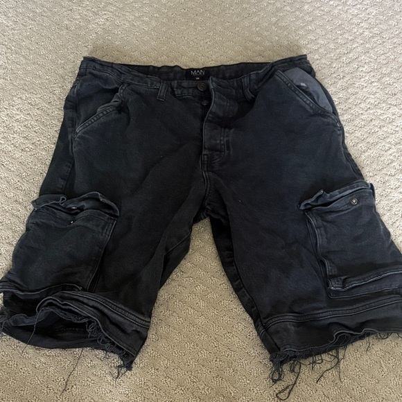 Men's Black Cargo Shorts - Picture 1 of 4
